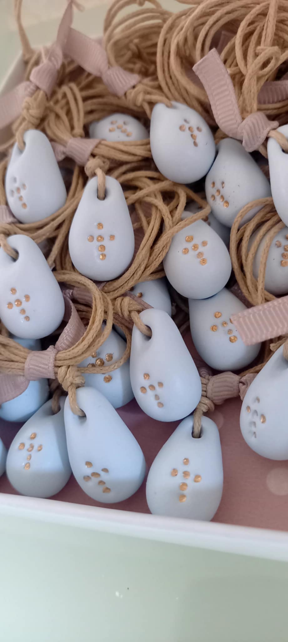 Μαρτυρικό βάπτισης για το λαιμό με υφή πορσελάνης