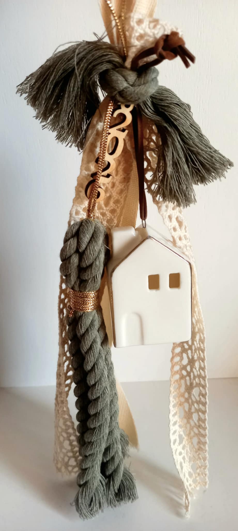 Γούρι 2026 σπιτάκι από πορσελάνη