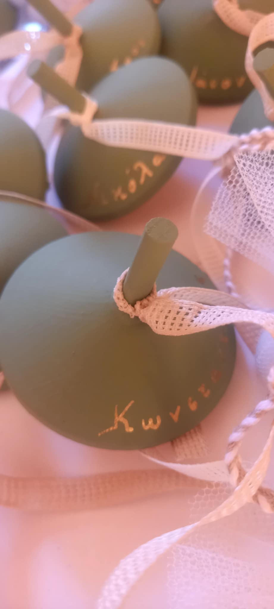 Μπομπονιέρα βάπτισης σβούρα με όνομα