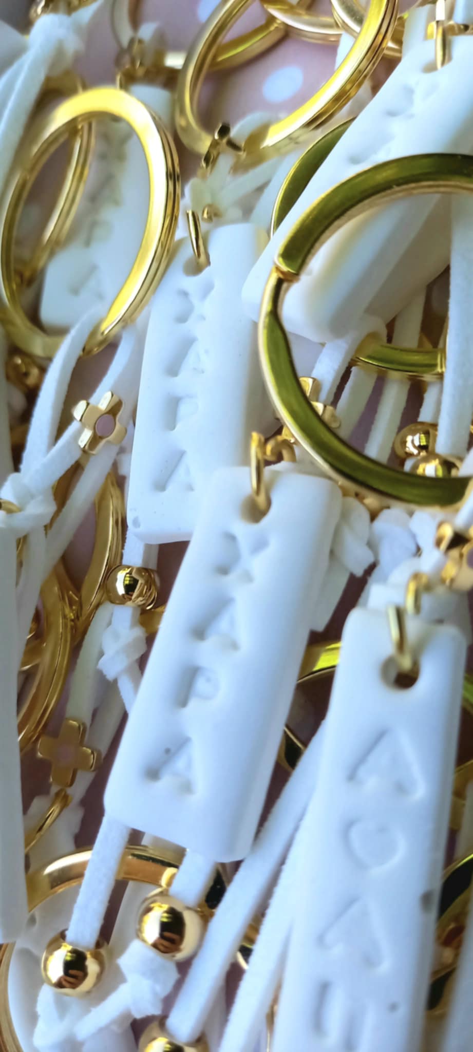 Μαρτυρικό βάπτισης μπρελόκ με υφή πορσελάνης και σταυρό