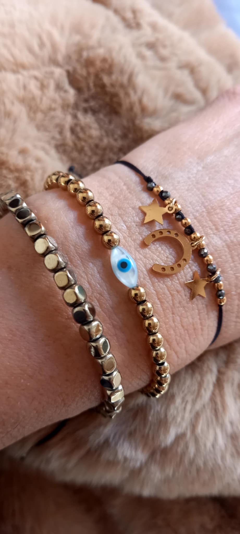 Βραχιόλι με αιματίτες και μάτι από φίλντισι