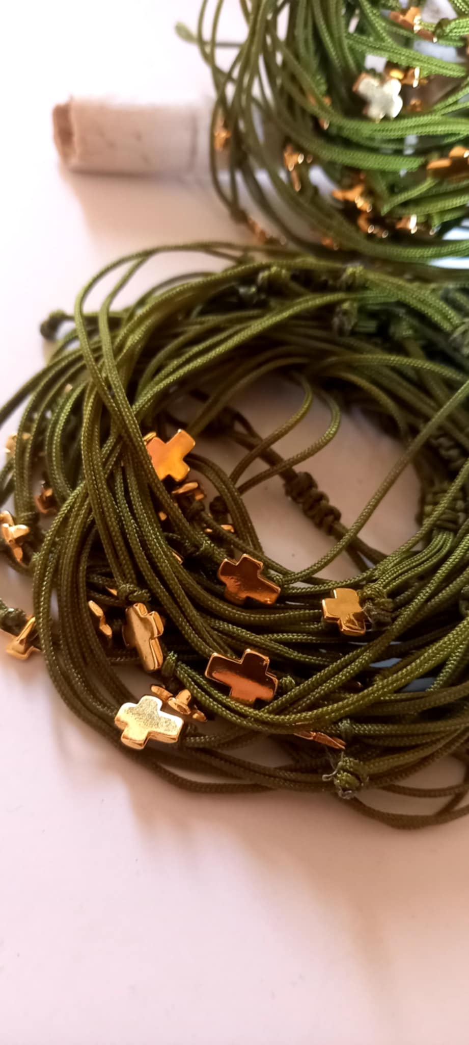 Μαρτυρικό βάπτισης βραχιόλι με κορδόνι και σταυρό