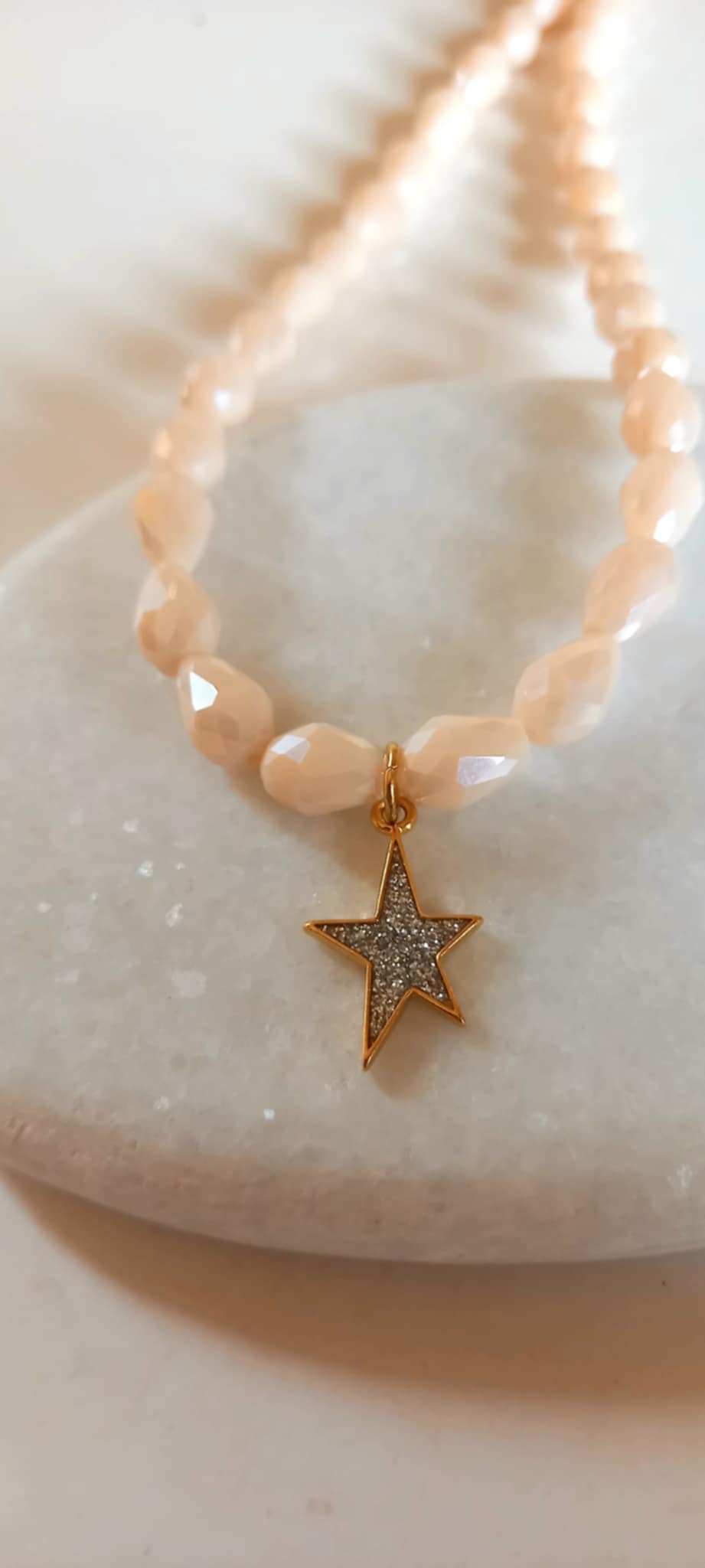 Κολιέ με κρύσταλλα και μοτίφ αστέρι