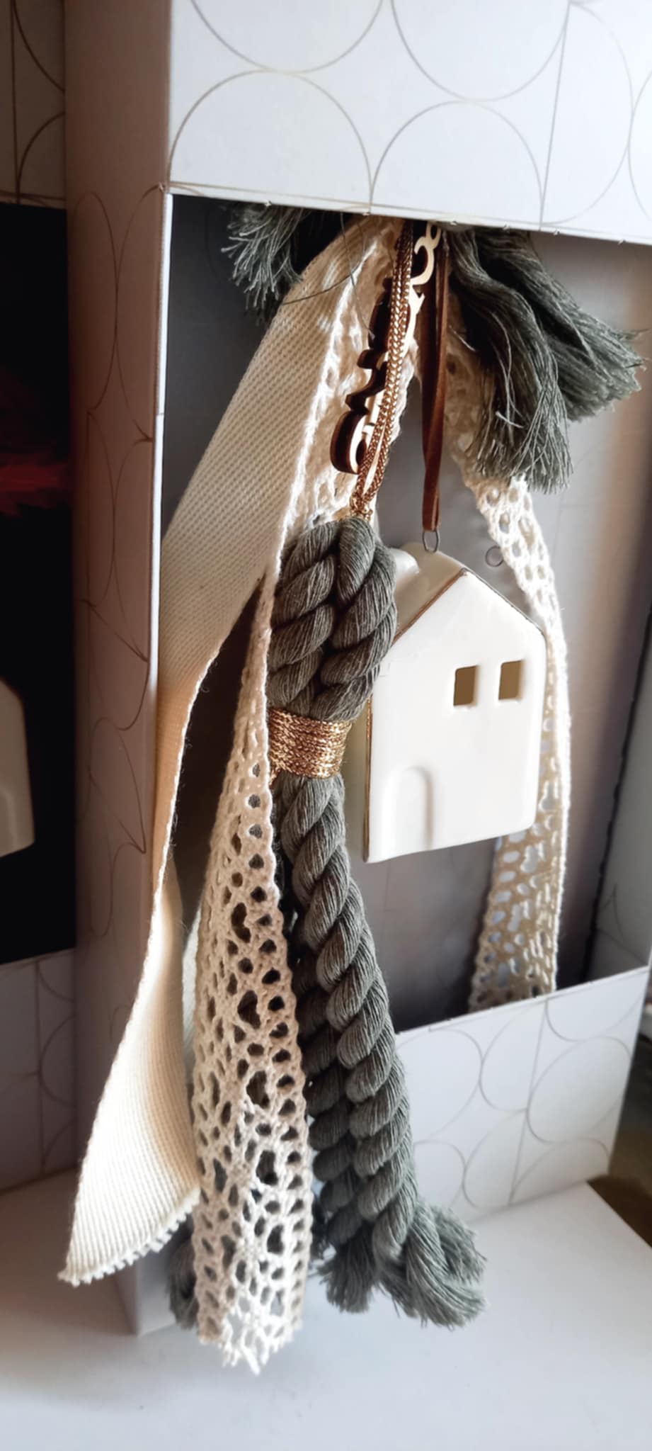 Γούρι 2026 σπιτάκι από πορσελάνη