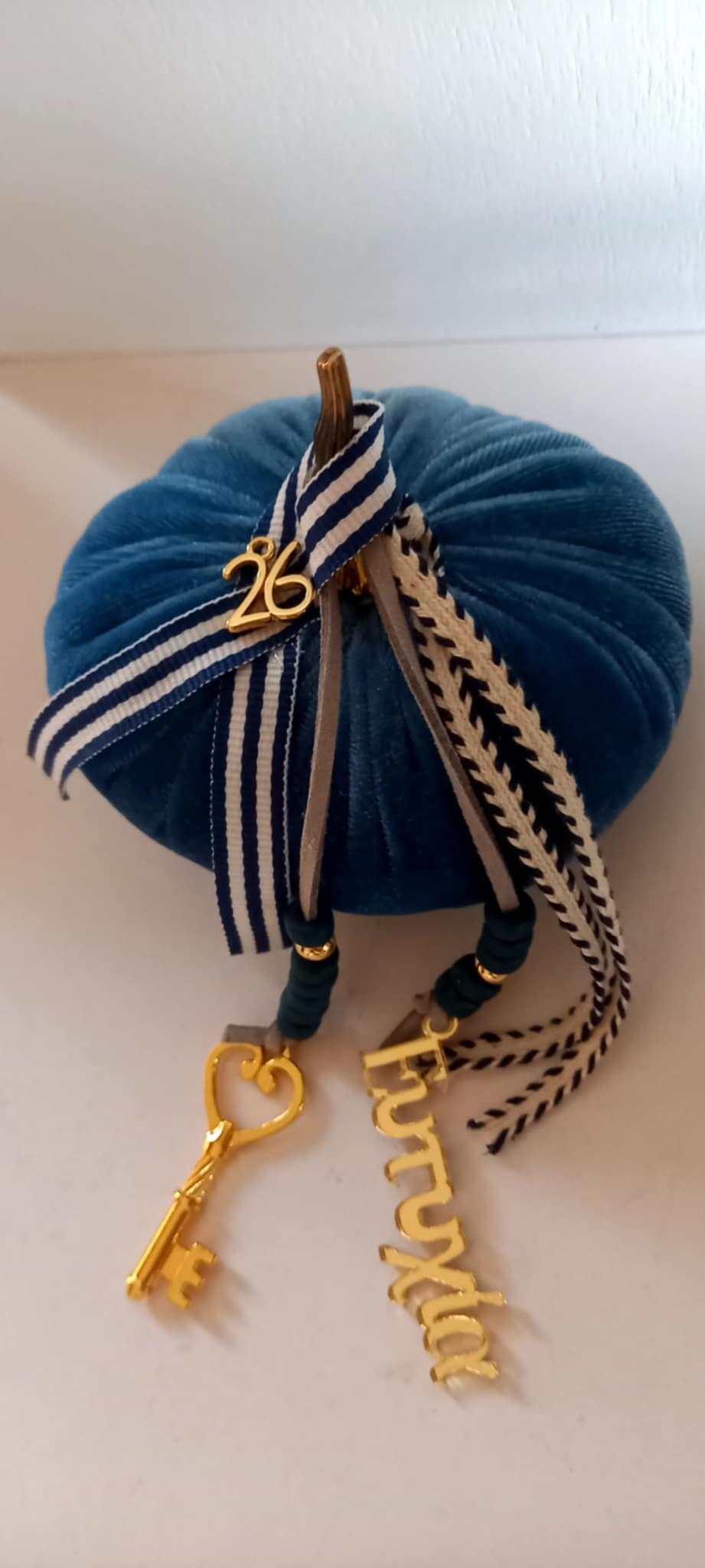 Γούρι - 2026 βελούδινη κολοκύθα