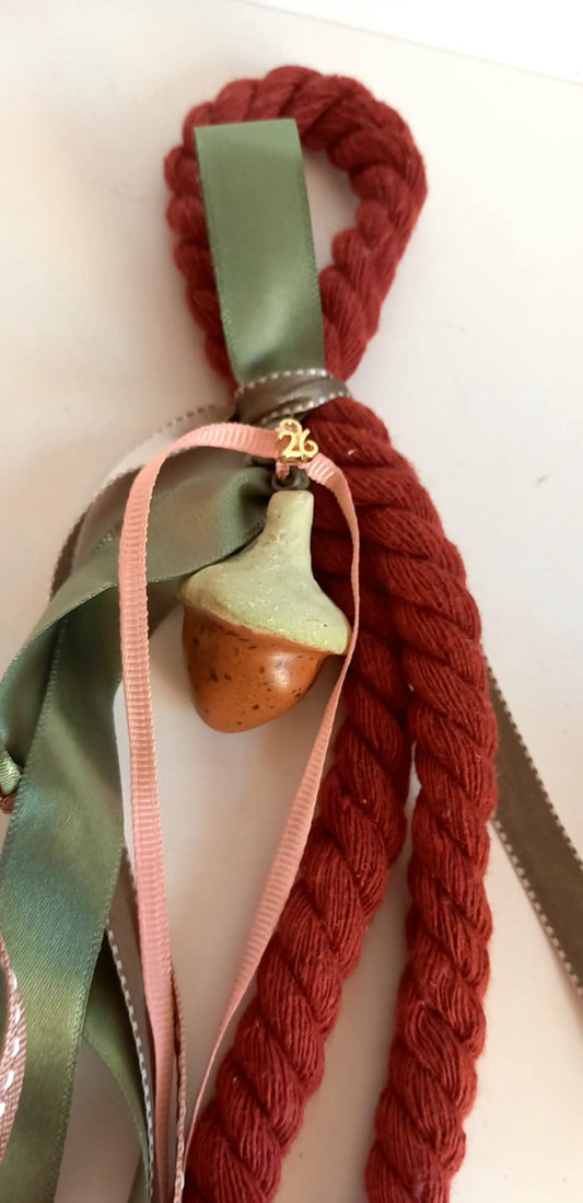 Κρεμαστό γούρι 2026 με κεραμικό βελανίδι