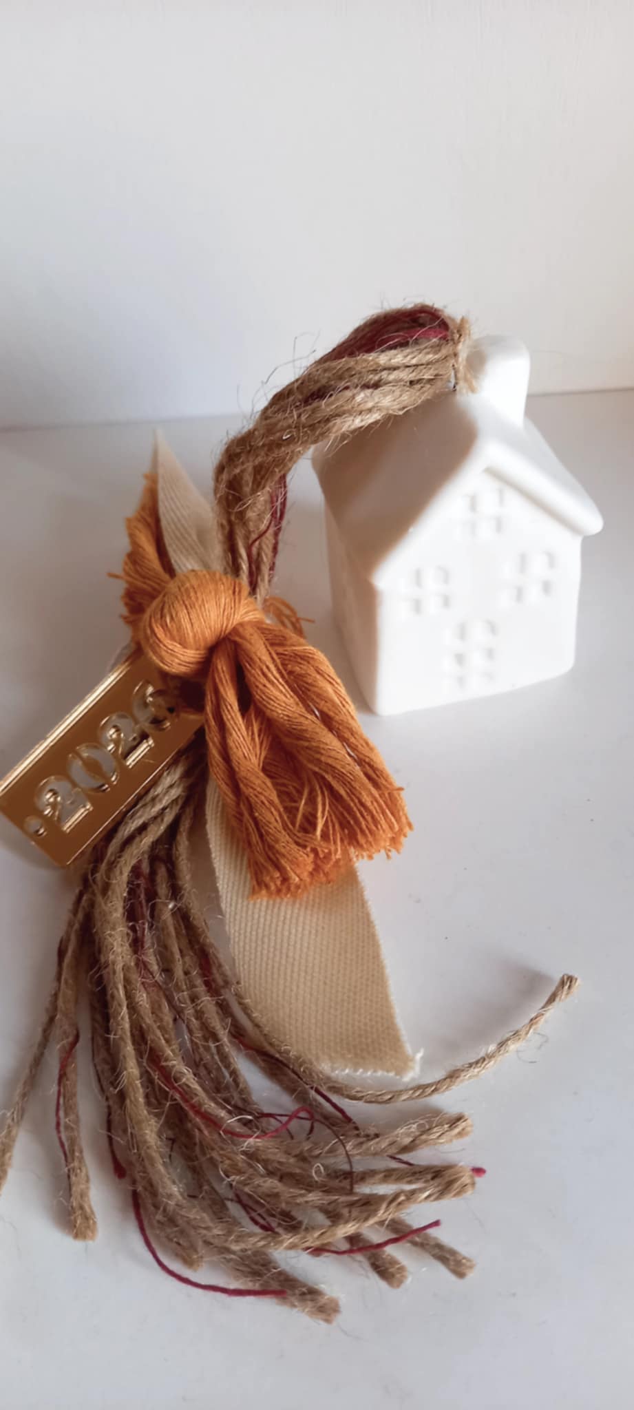 Γούρι 2026 σπιτάκι από πορσελάνη