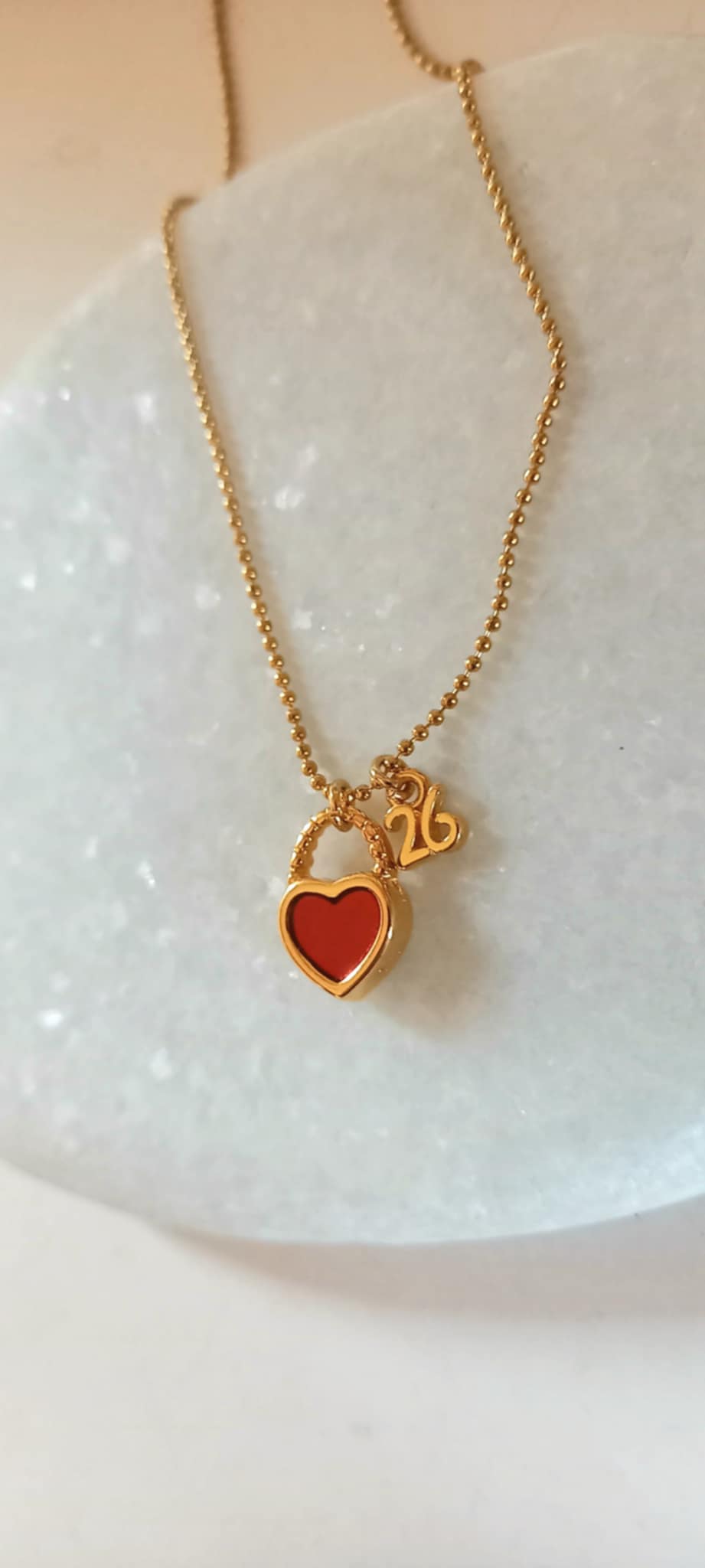 Κολιέ - γούρι 2026 με μοτίφ καρδιά