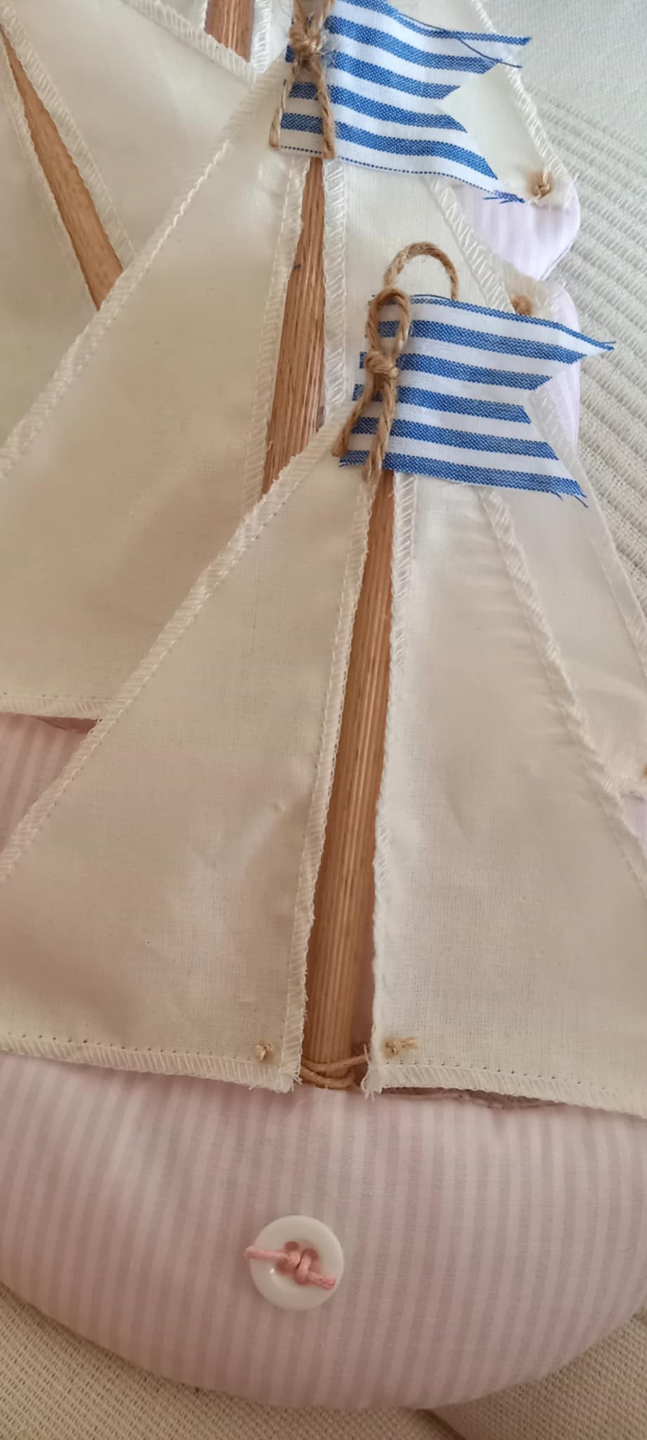 Μπομπονιέρα βάπτισης καραβάκι από ύφασμα