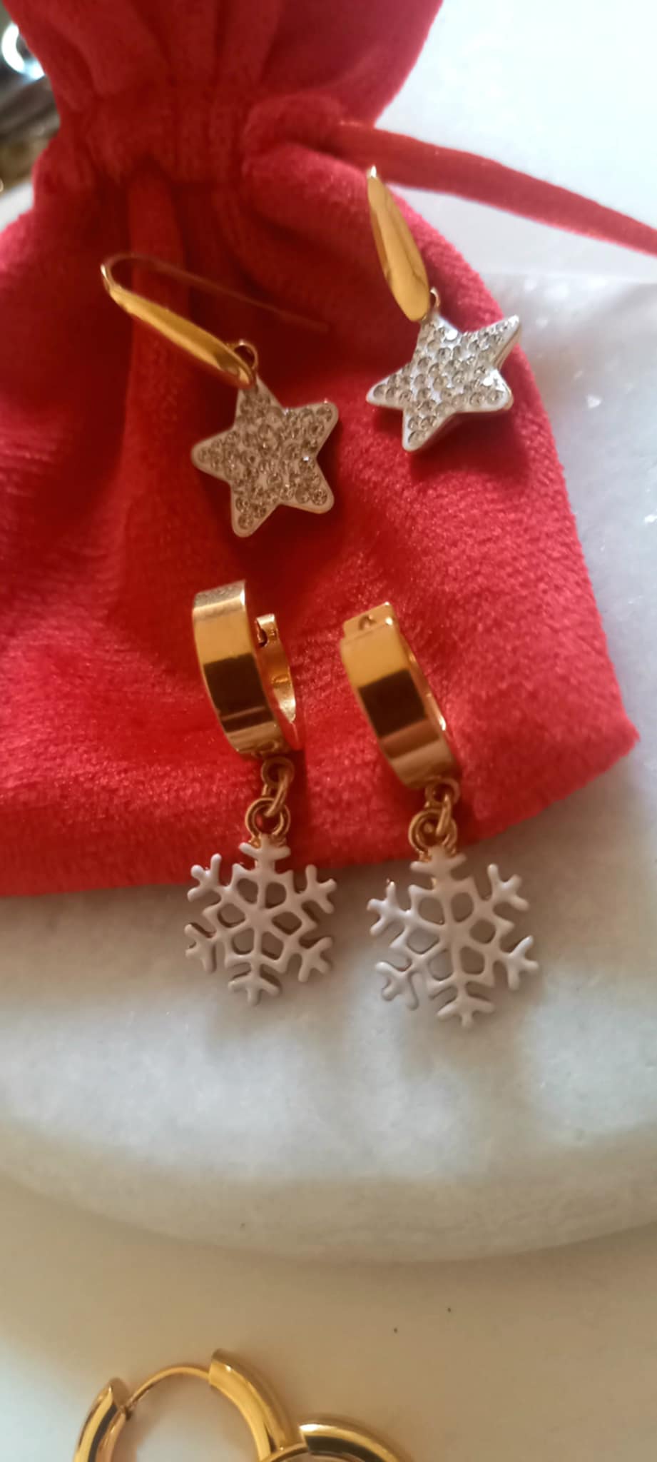 Σκουλαρίκια με μοτίφ χιονονιφάδα με σμάλτο