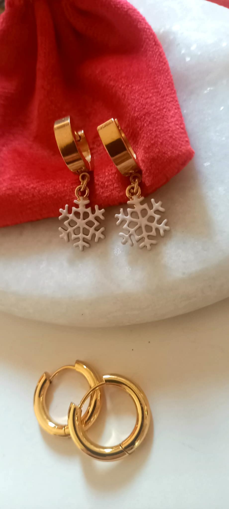 Σκουλαρίκια με μοτίφ χιονονιφάδα με σμάλτο