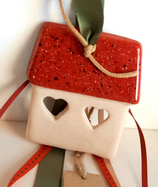 Γούρι με κεραμικό σπιτάκι