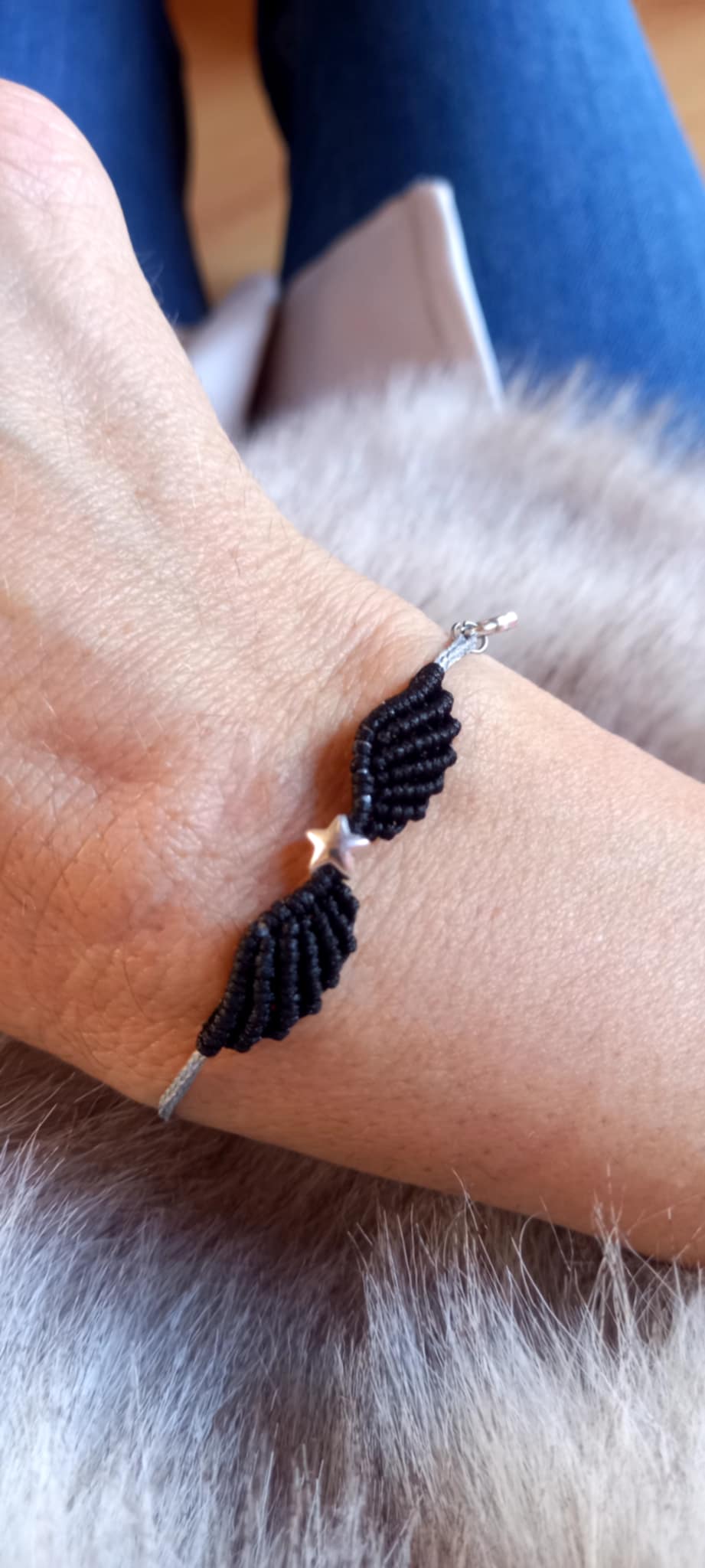 Βραχιόλι - γούρι με μακραμέ φτερά αγγέλου