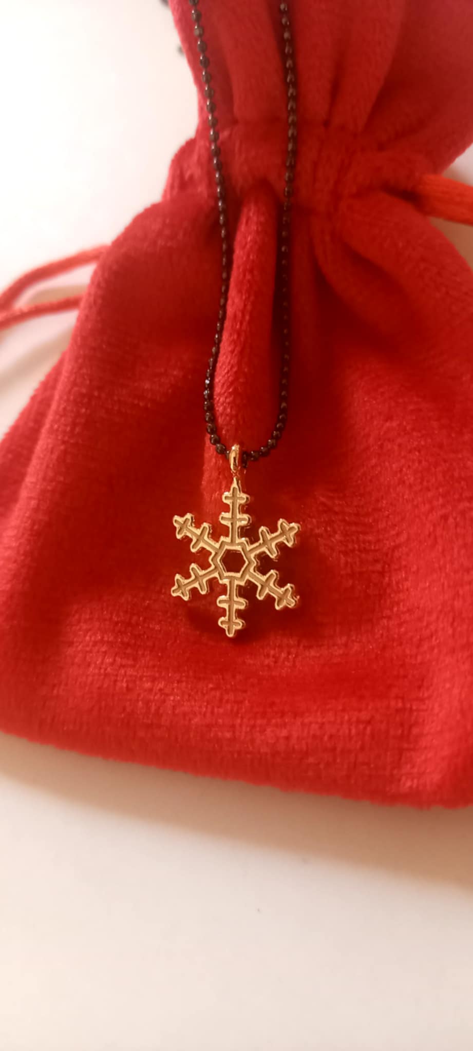 Κολιέ με μοτίφ χιονονιφάδα