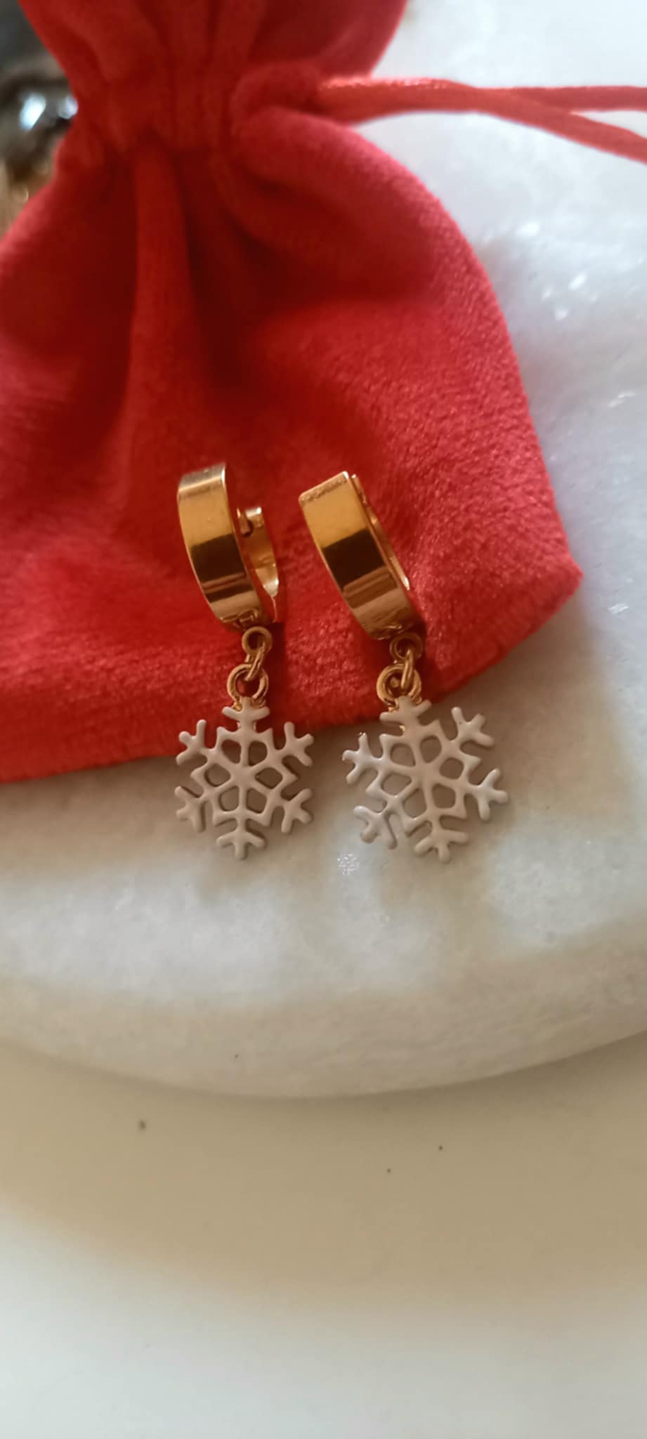 Σκουλαρίκια με μοτίφ χιονονιφάδα με σμάλτο