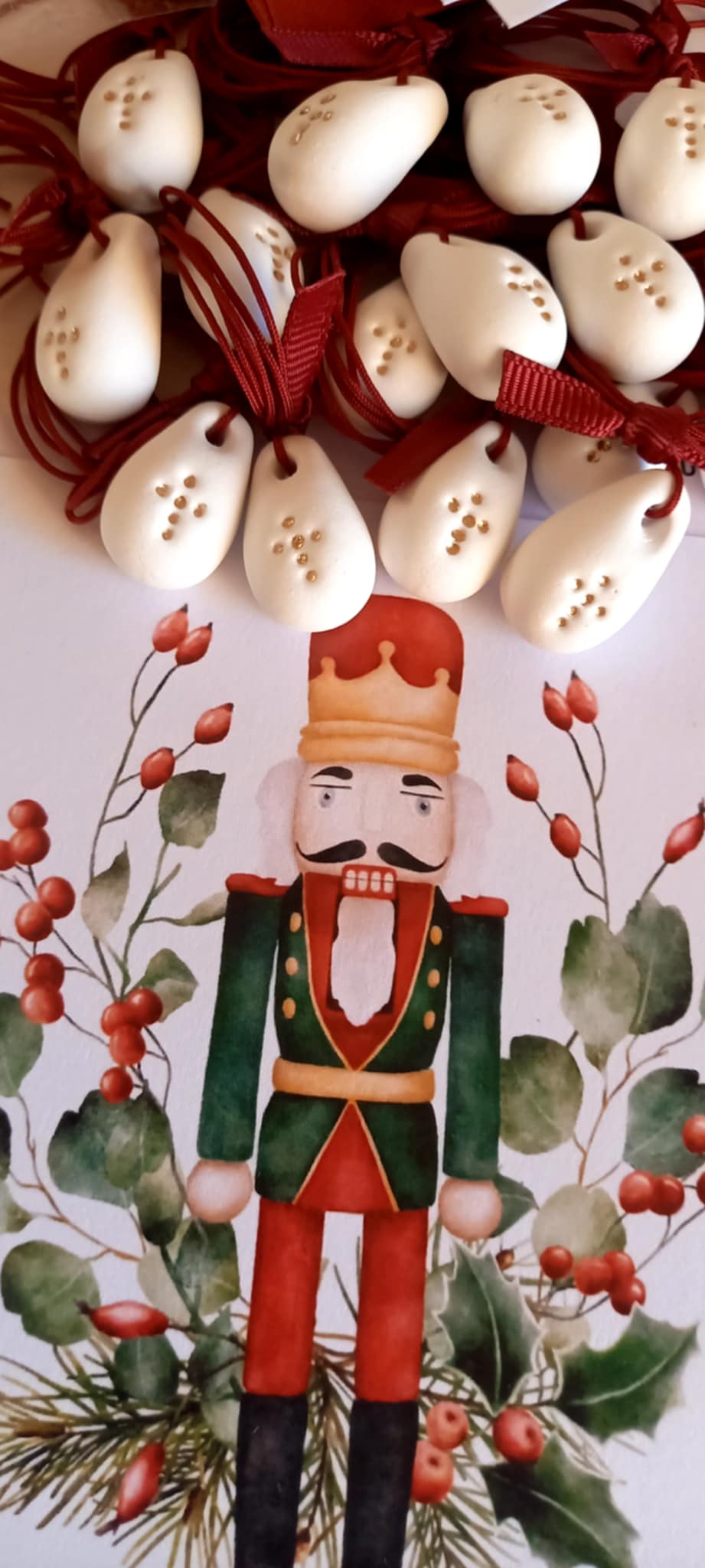 Μαρτυρικό για το λαιμό με υφή πορσελάνης