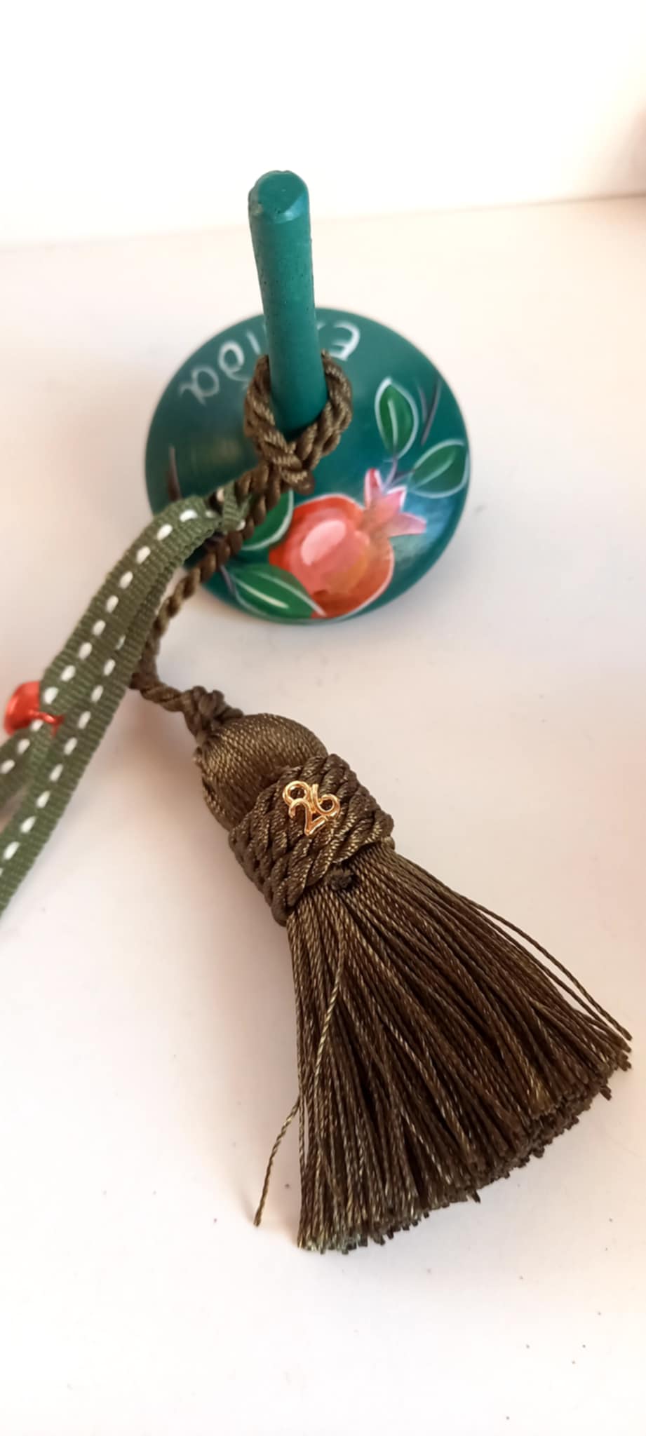 Γούρι 2026 σβούρα ζωγραφισμένη στο χέρι