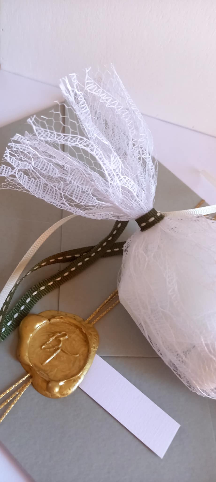 Μπομπονιέρα γάμου - βάπτισης καραμέλα με δαντέλα