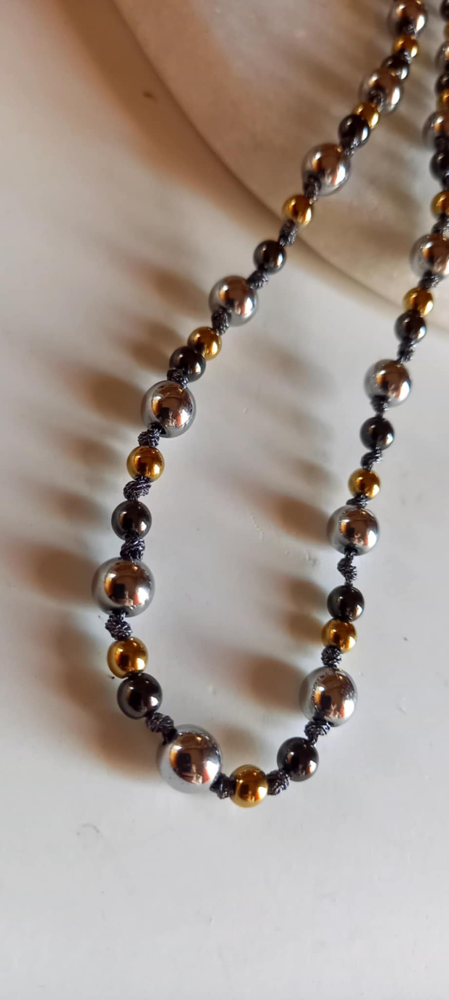 Κολιέ - ροζάριο με αιματίτες σε τριχρωμία