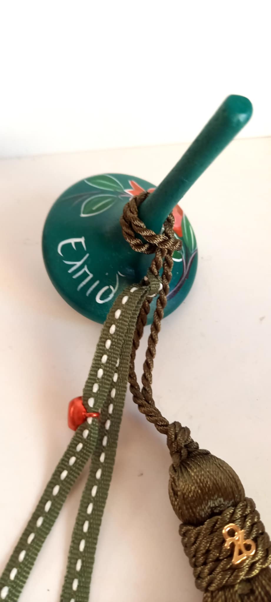 Γούρι 2026 σβούρα ζωγραφισμένη στο χέρι