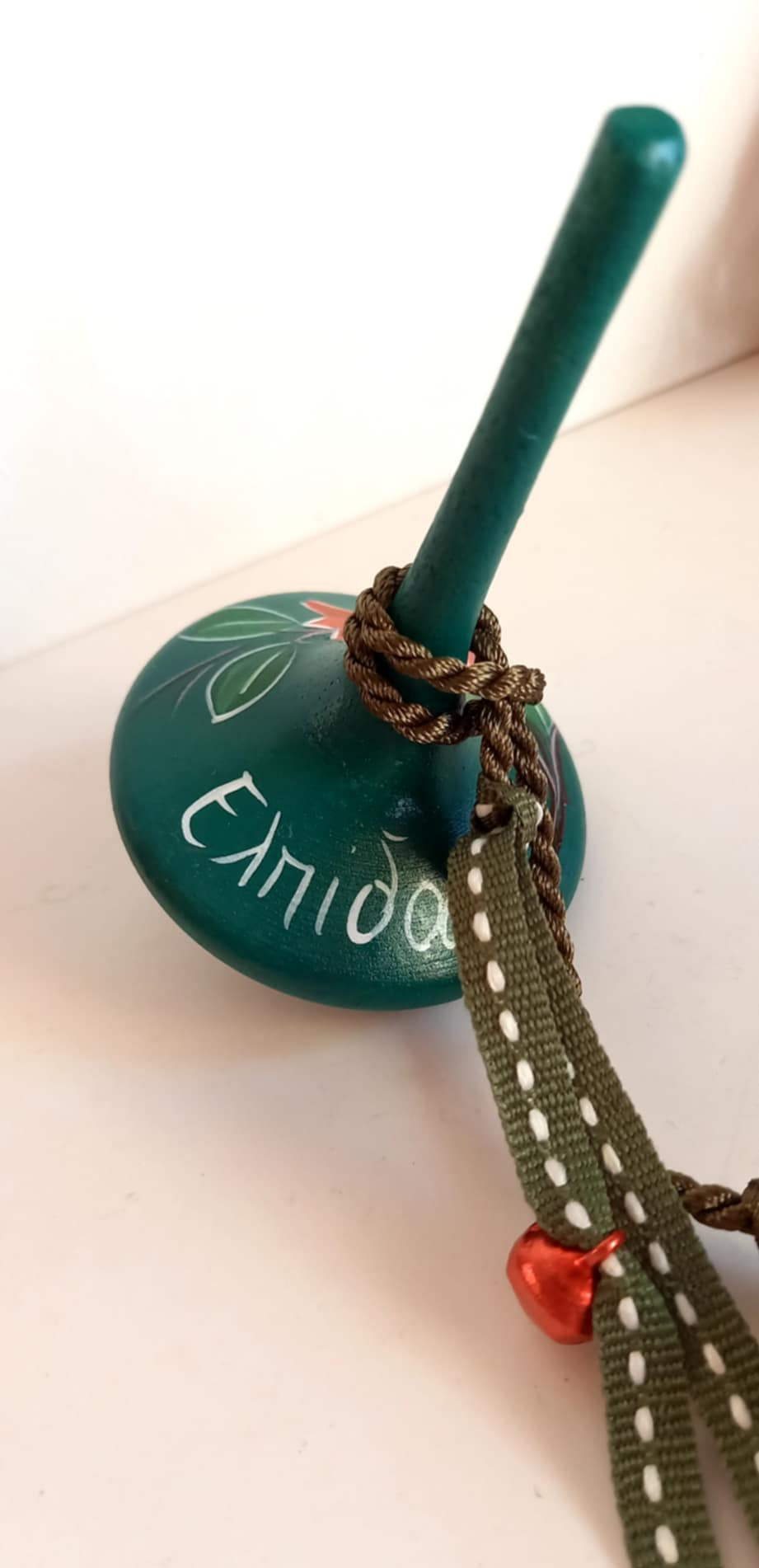 Γούρι 2026 σβούρα ζωγραφισμένη στο χέρι