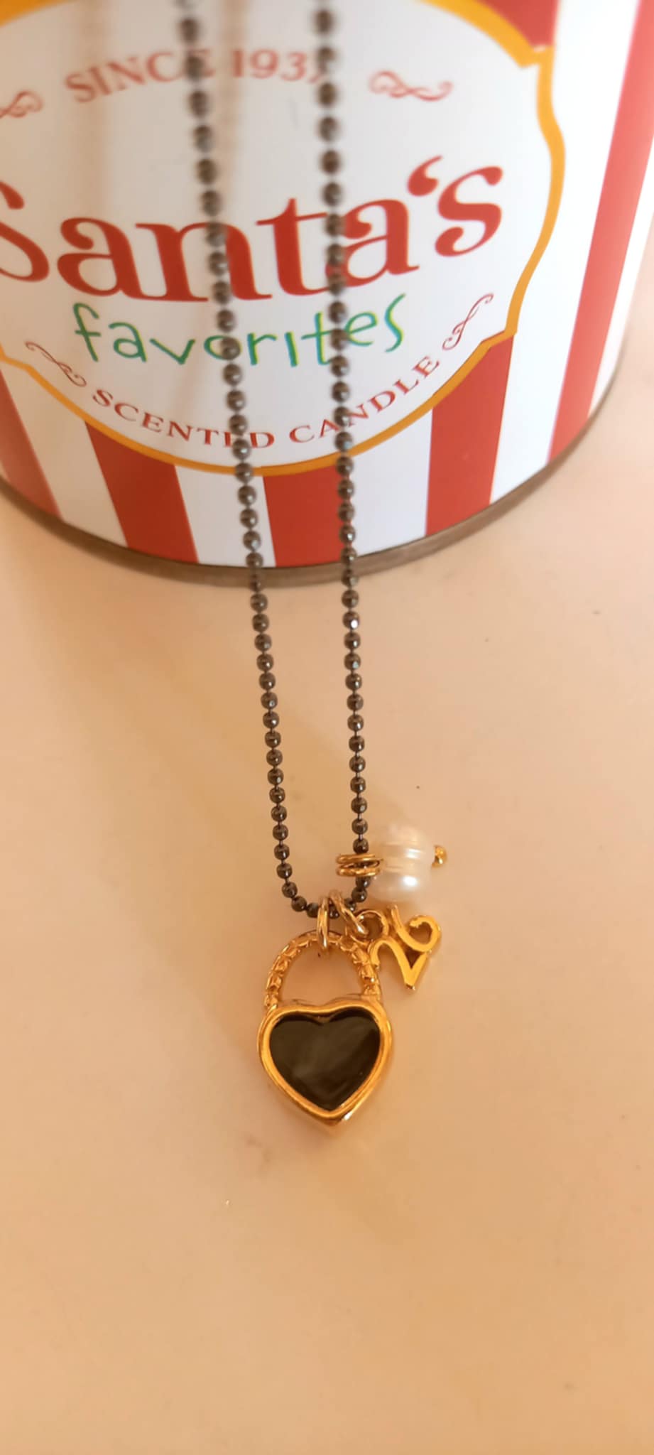 Κολιέ - γούρι με καρδιά και μοτίφ "26"