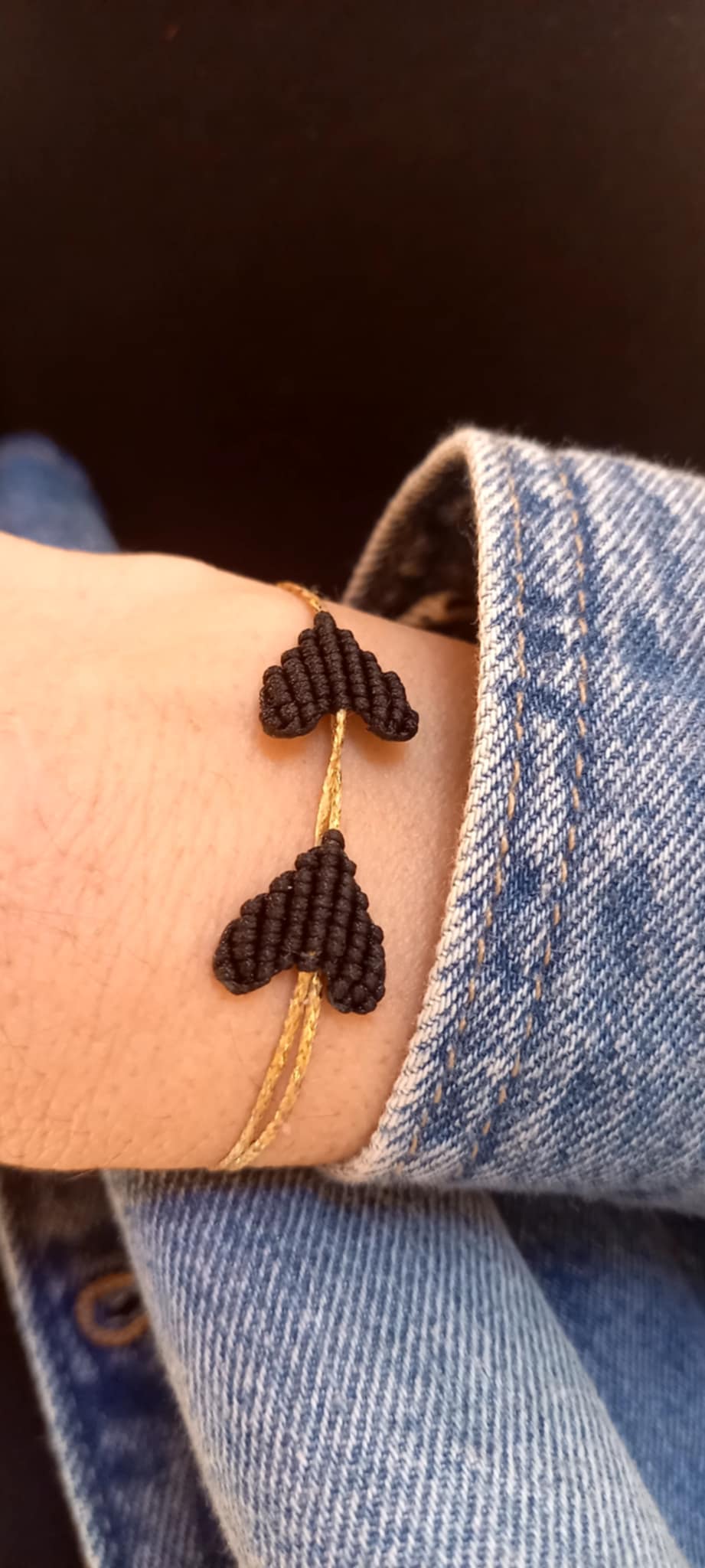 Βραχιόλι με καρδιές μακραμέ