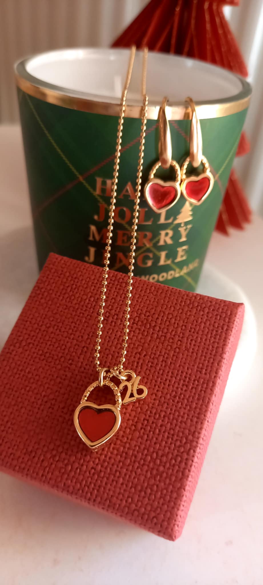 Σκουλαρίκια από ατσάλι με μοτίφ καρδιές