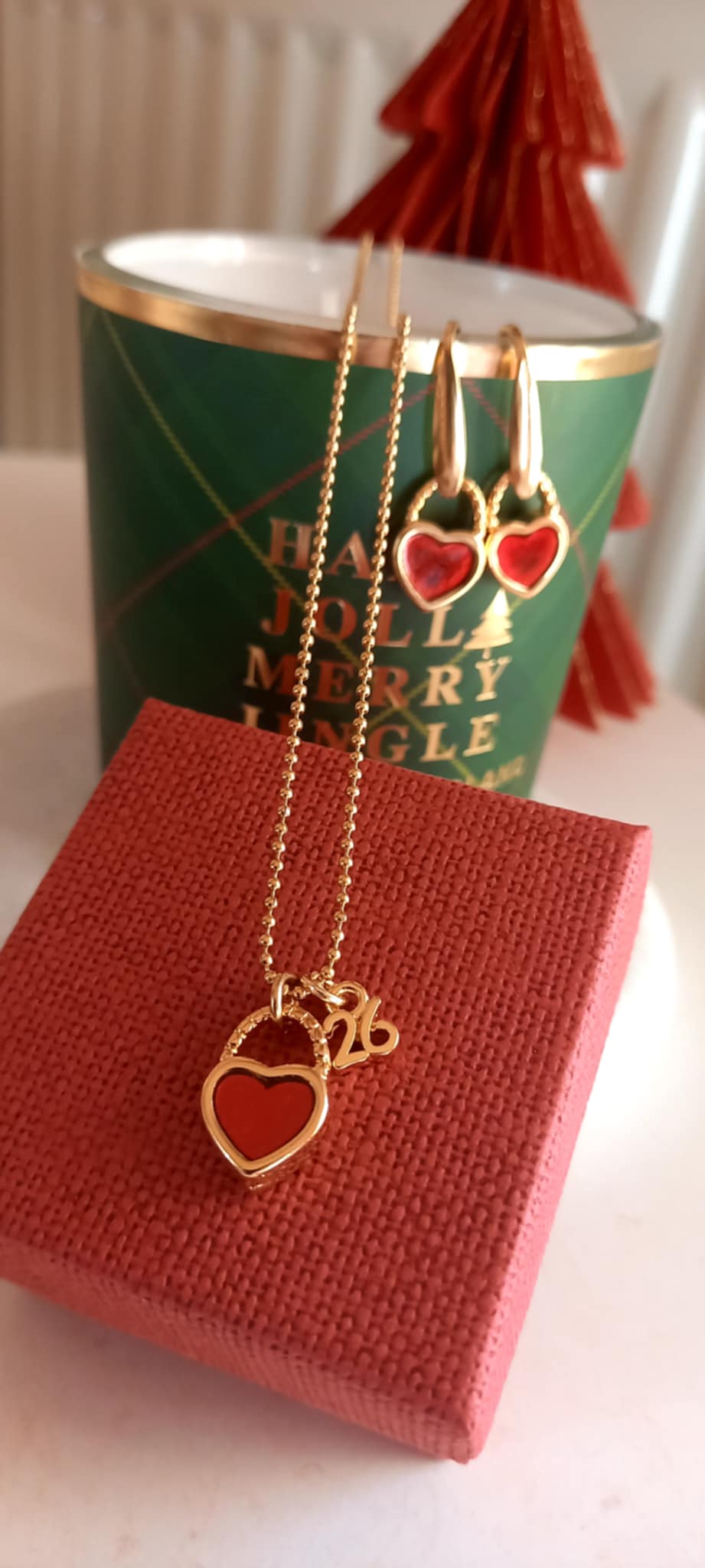 Σκουλαρίκια από ατσάλι με μοτίφ καρδιές