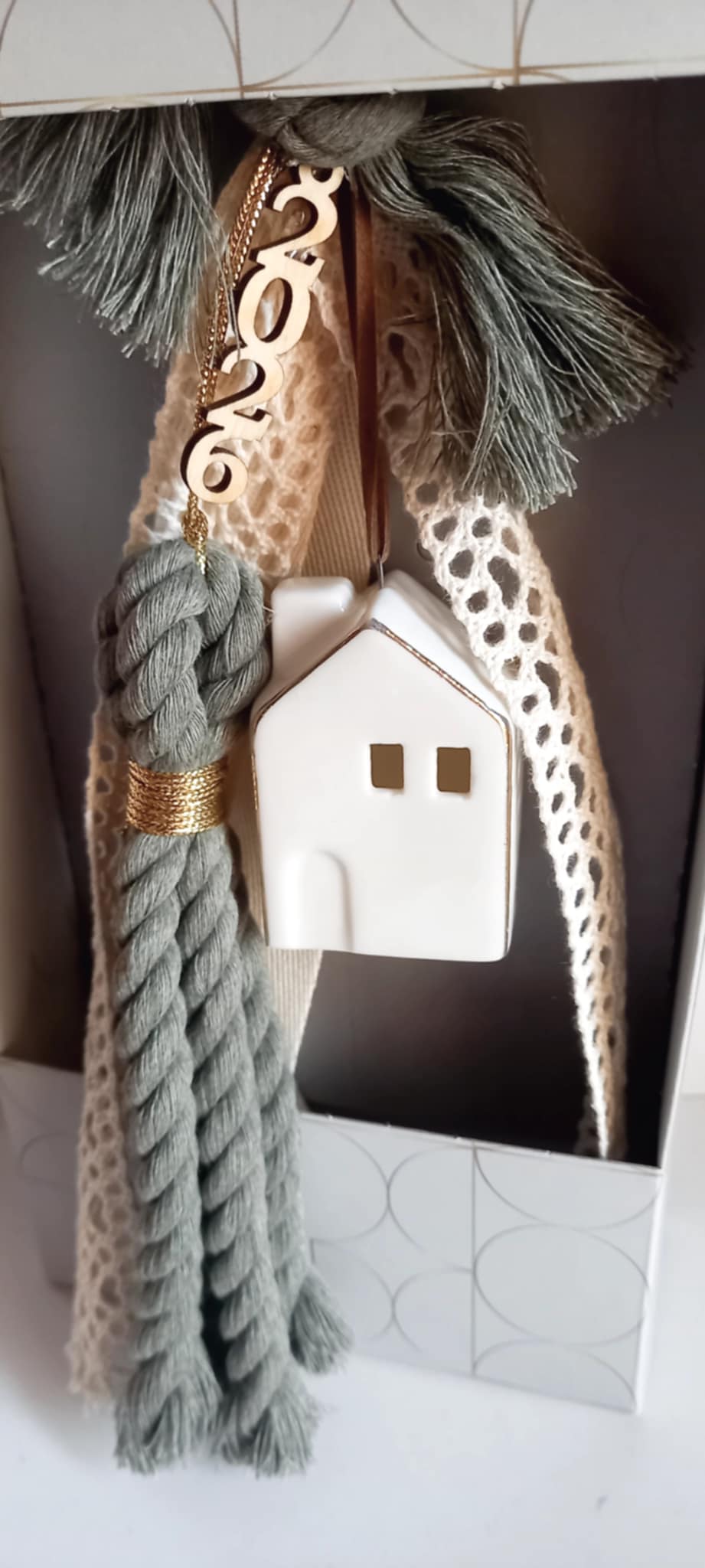 Γούρι 2026 σπιτάκι από πορσελάνη