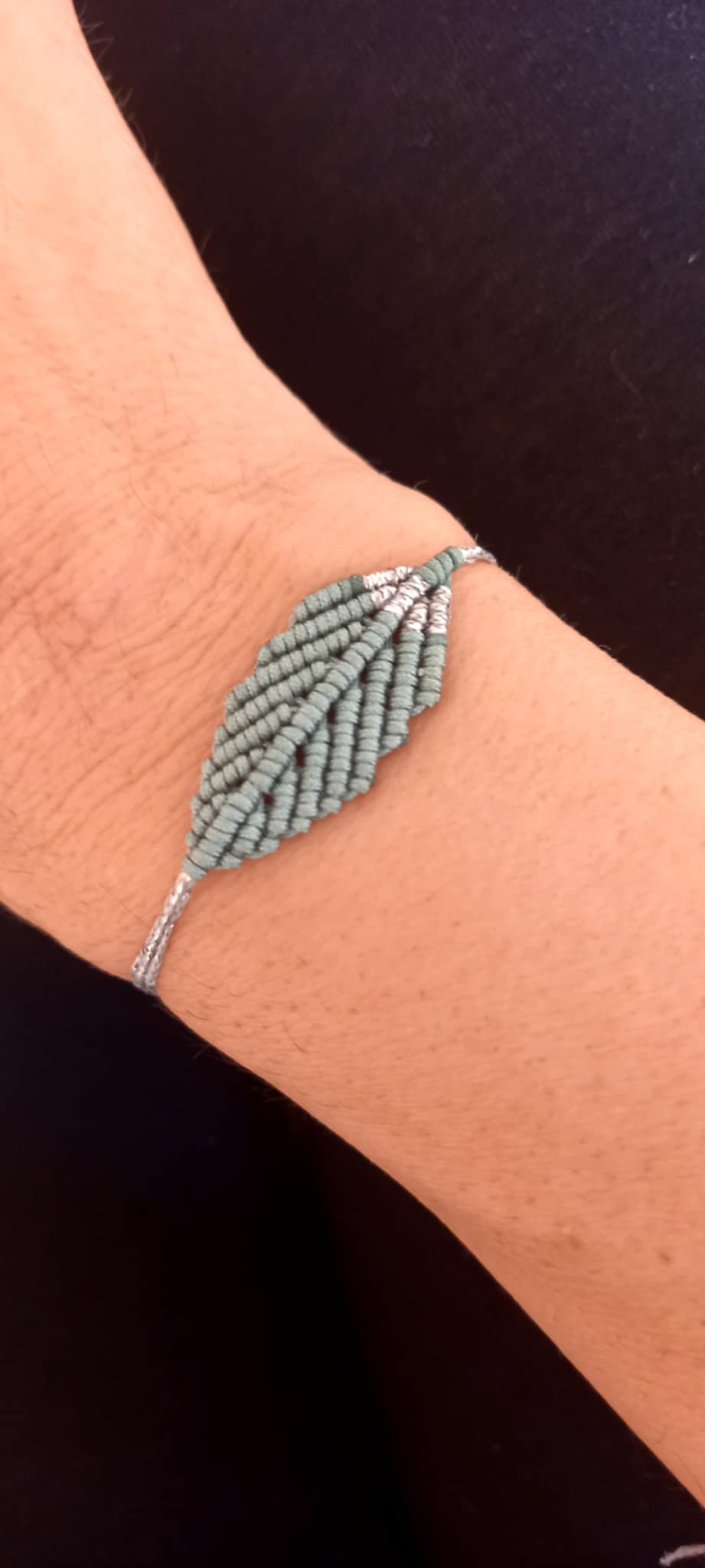 Βραχιόλι με μακραμέ φύλλο