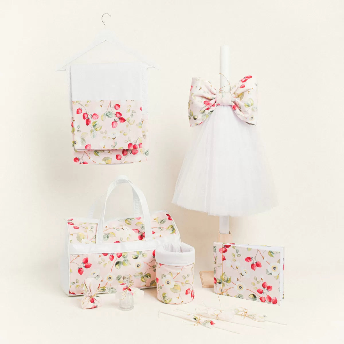 Σετ βάπτισης φράουλες και λουλούδια