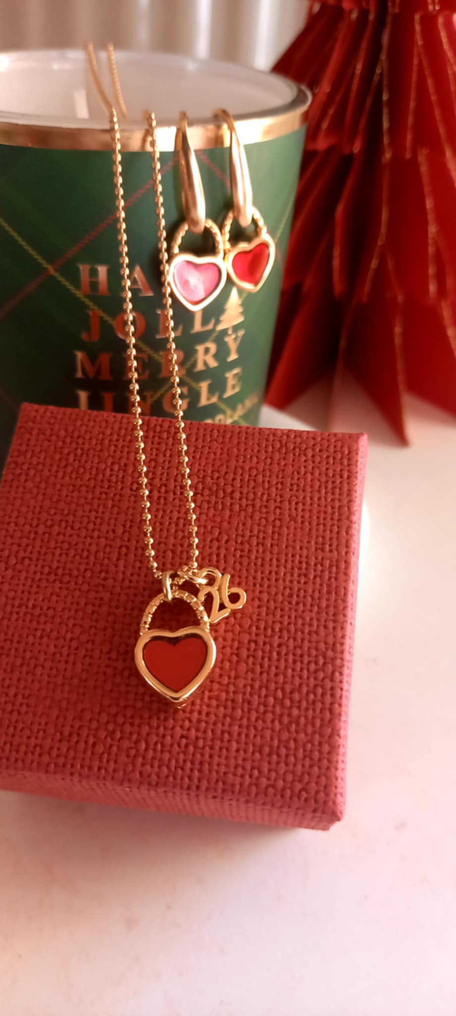 Σκουλαρίκια από ατσάλι με μοτίφ καρδιές