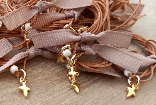 Χειροποίητο μαρτυρικό για το λαιμό με σταυρουδάκι και ημιπολύτιμη πέτρα