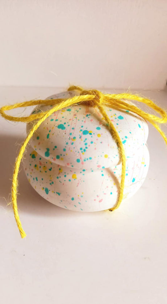 Μπομπονιέρα βάπτισης κεραμική μπιζουτιέρα με πιτσίλες