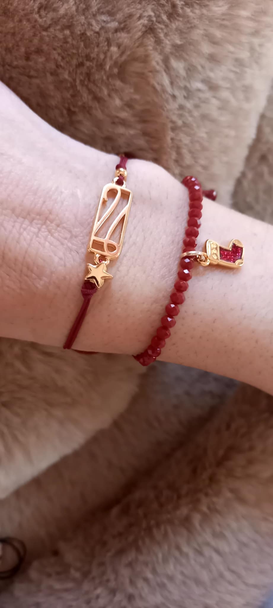 Βραχιόλι - γούρι 2026 με επιχρυσωμένο στοιχείο και αστέρι