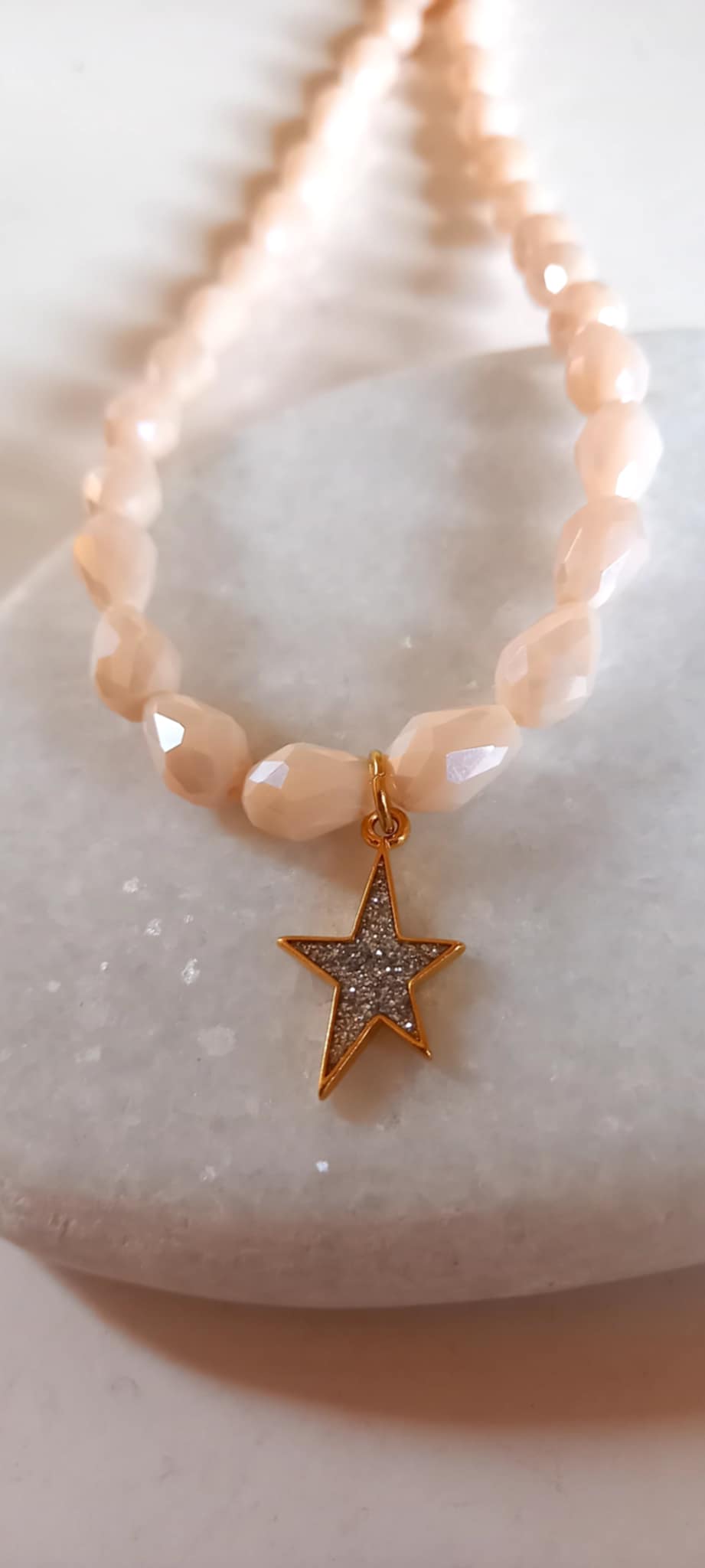 Κολιέ με κρύσταλλα και μοτίφ αστέρι