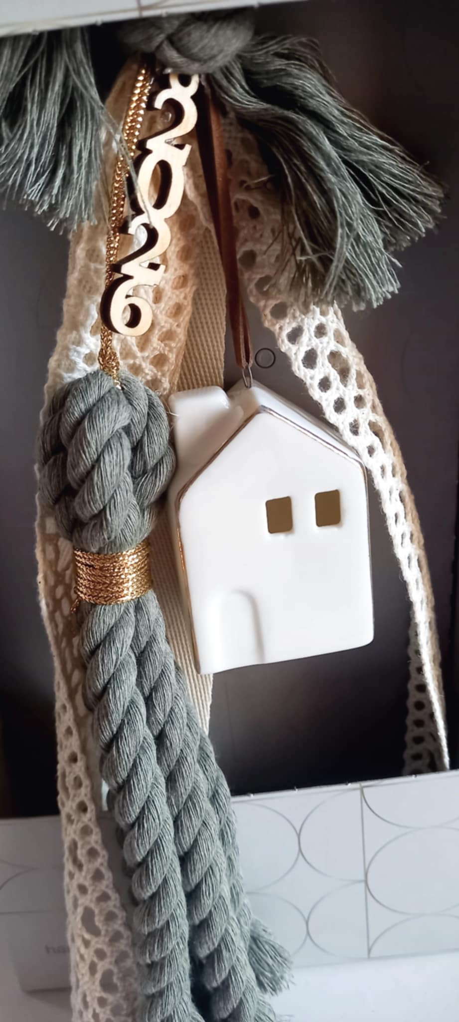 Γούρι 2026 σπιτάκι από πορσελάνη