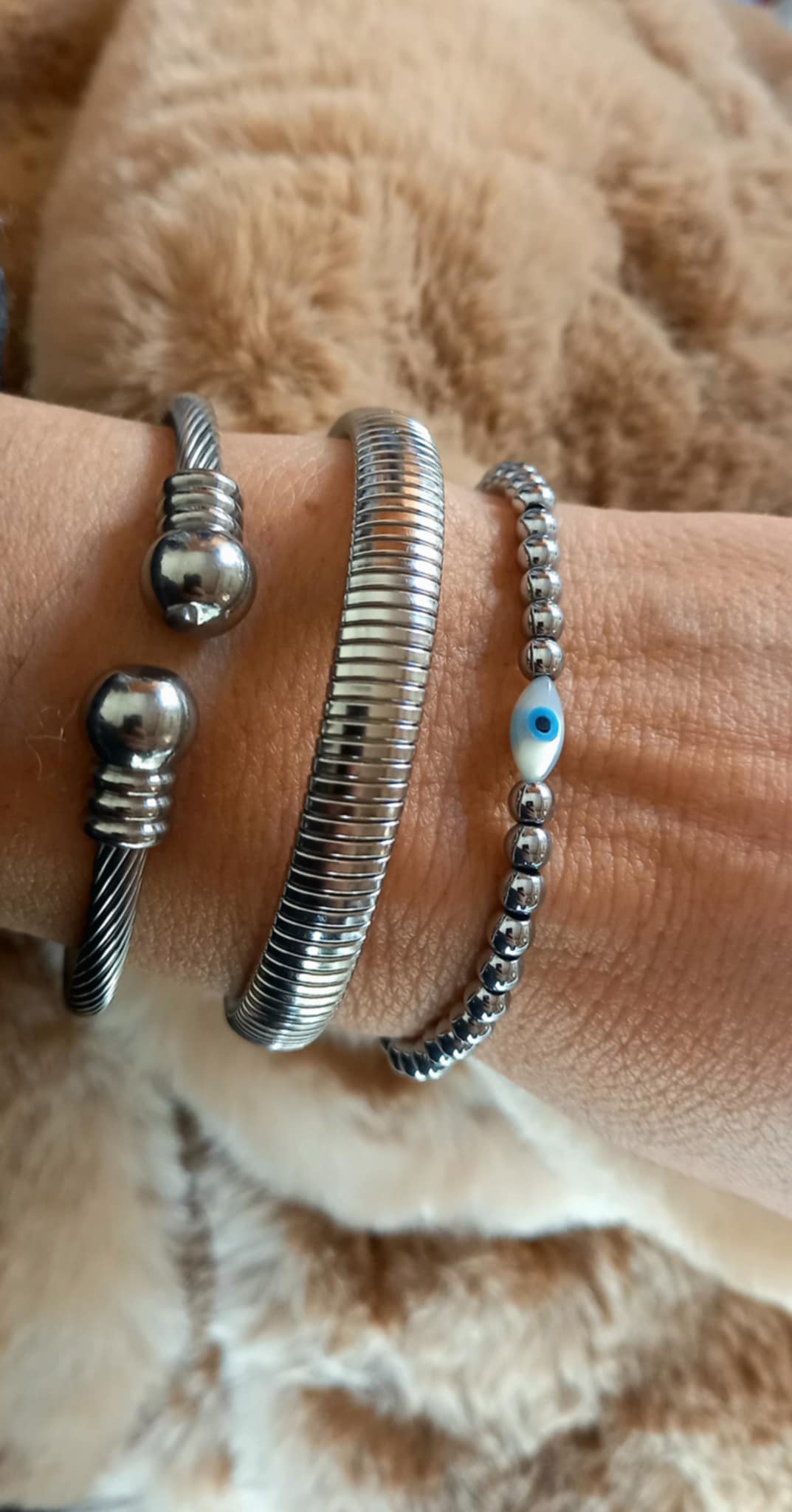 Χειροπέδα από ατσάλι