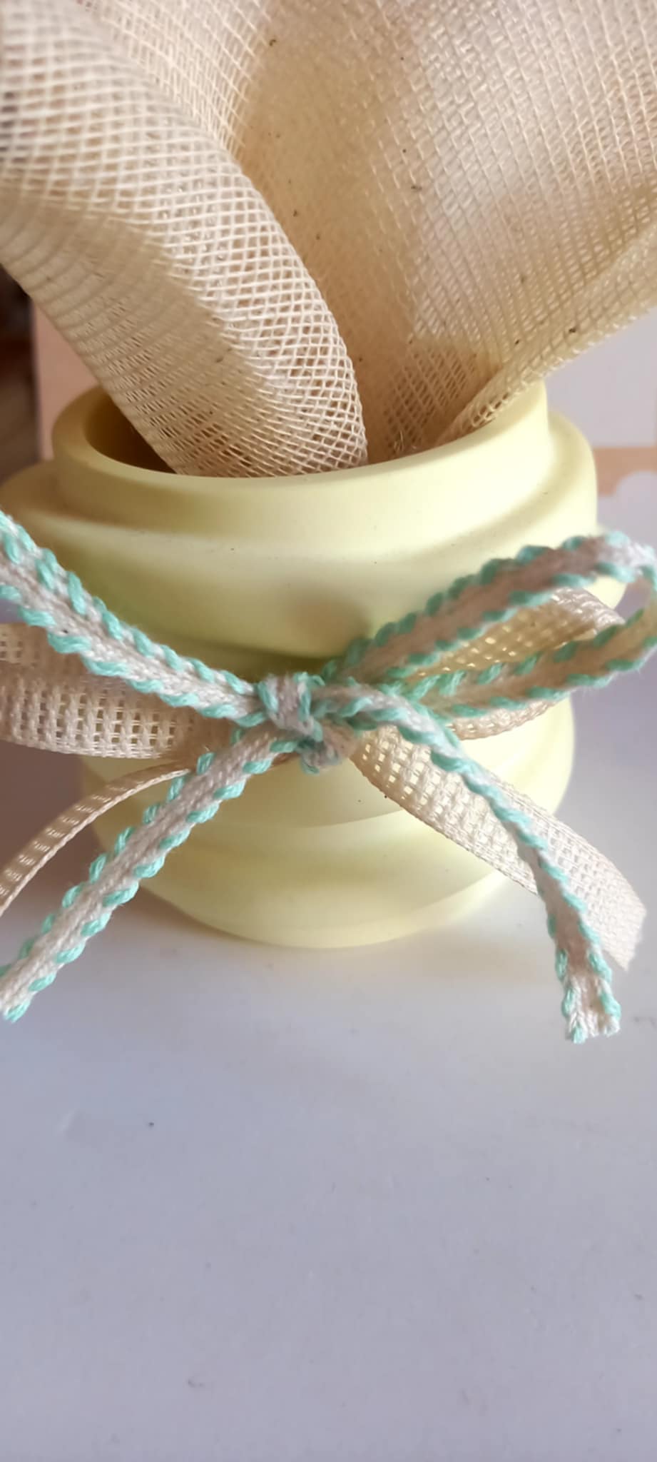 Μπομπονιέρα βάπτισης βαζάκι ρεσώ με υφή πορσελάνης