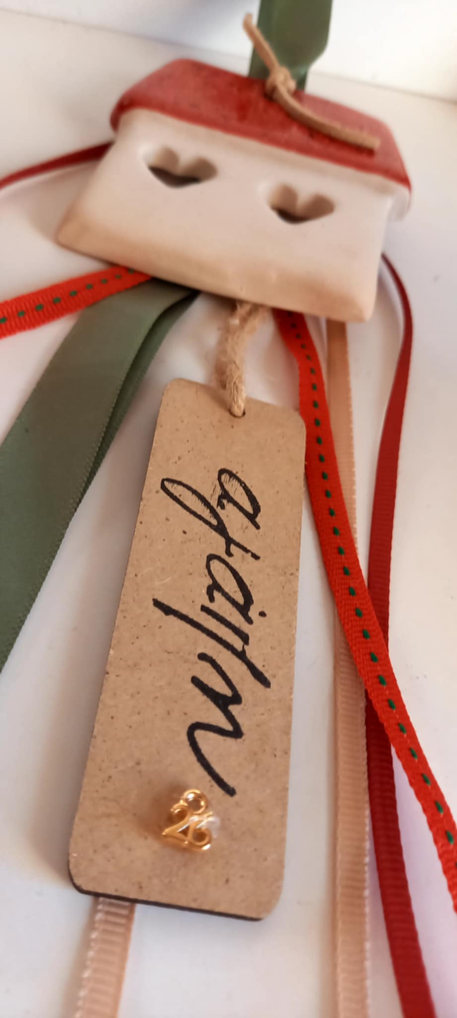 Γούρι με κεραμικό σπιτάκι