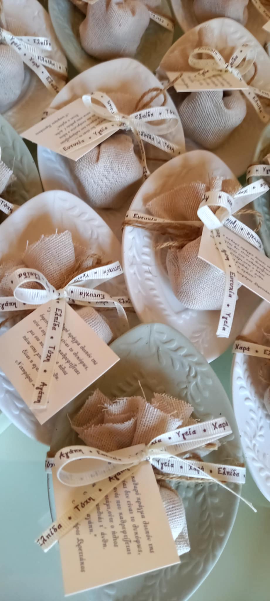 Μπομπονιέρα γάμου - βάπτισης κεραμικό πιατάκι