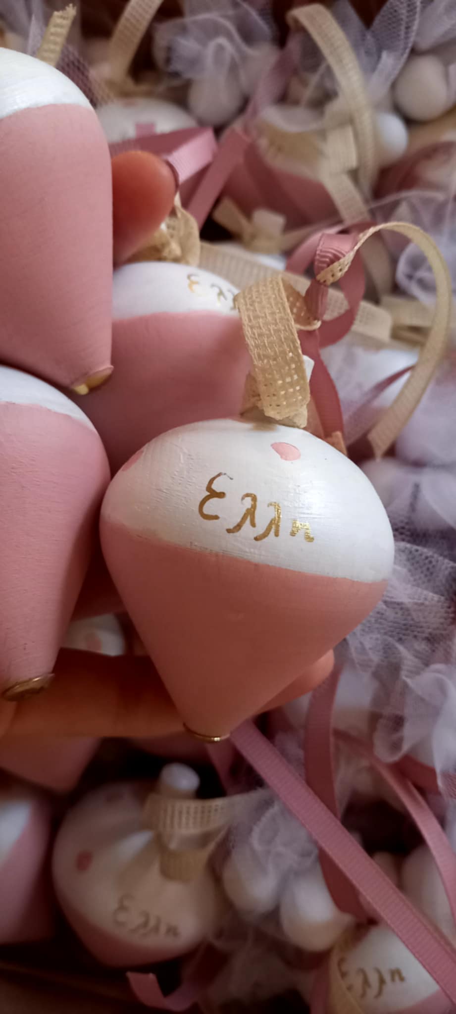 Μπομπονιέρα βάπτισης δίχρωμη σβούρα με όνομα