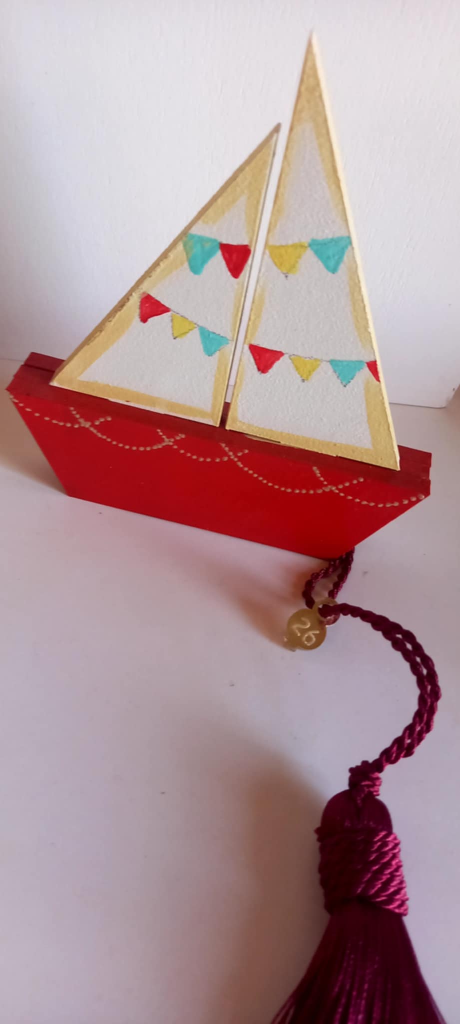 Γούρι 2026 επιτραπέζιο ξύλινο καράβι