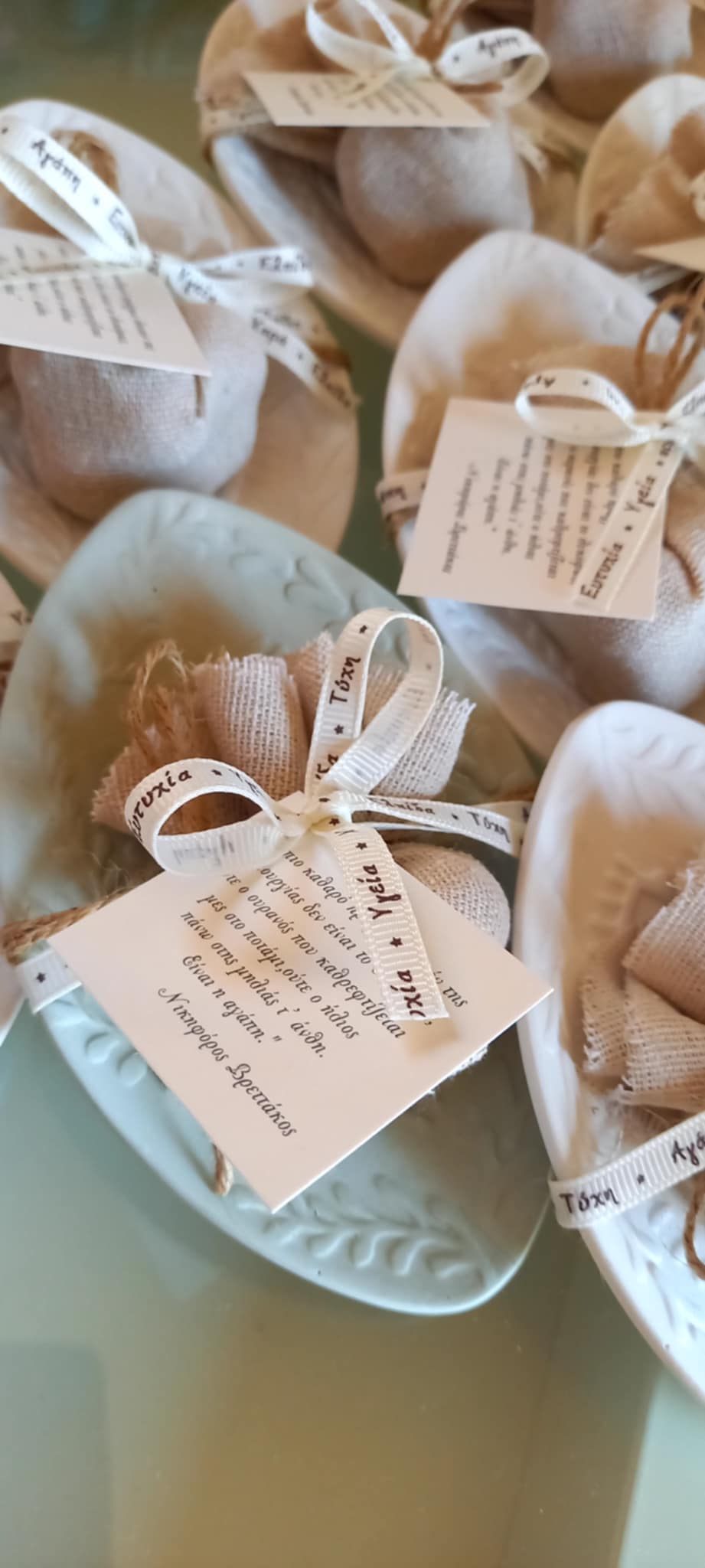 Μπομπονιέρα γάμου - βάπτισης κεραμικό πιατάκι