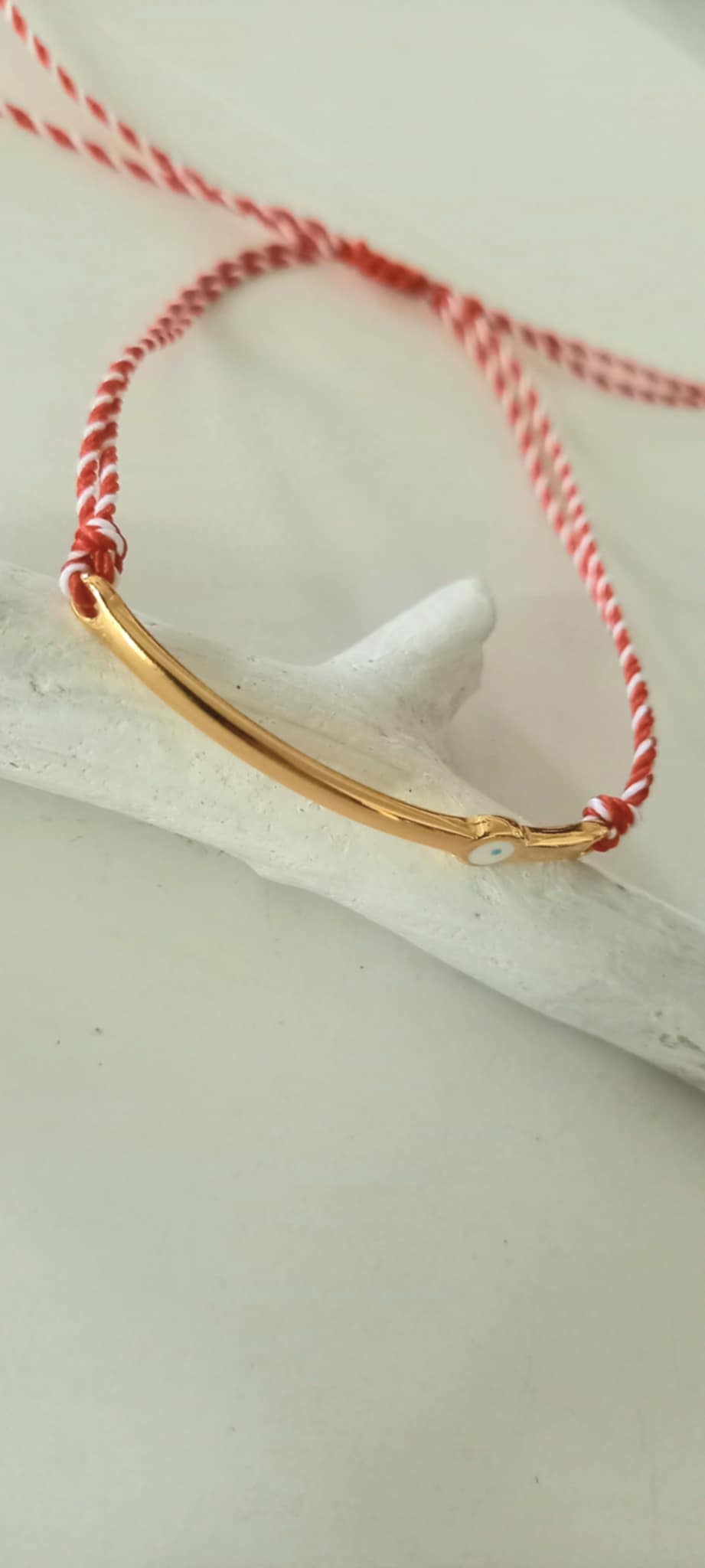 Βραχιόλι μαρτάκι με επιχρυσωμένη μπάρα με μάτι