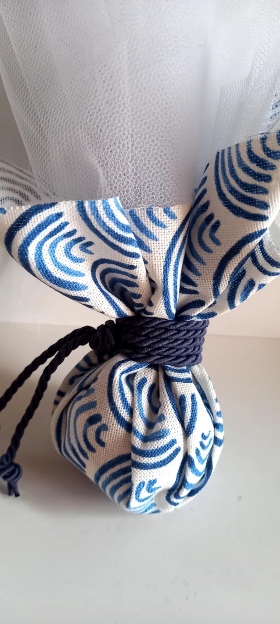 Μπομπονιέρα βάπτισης με μπλε μοτίβο