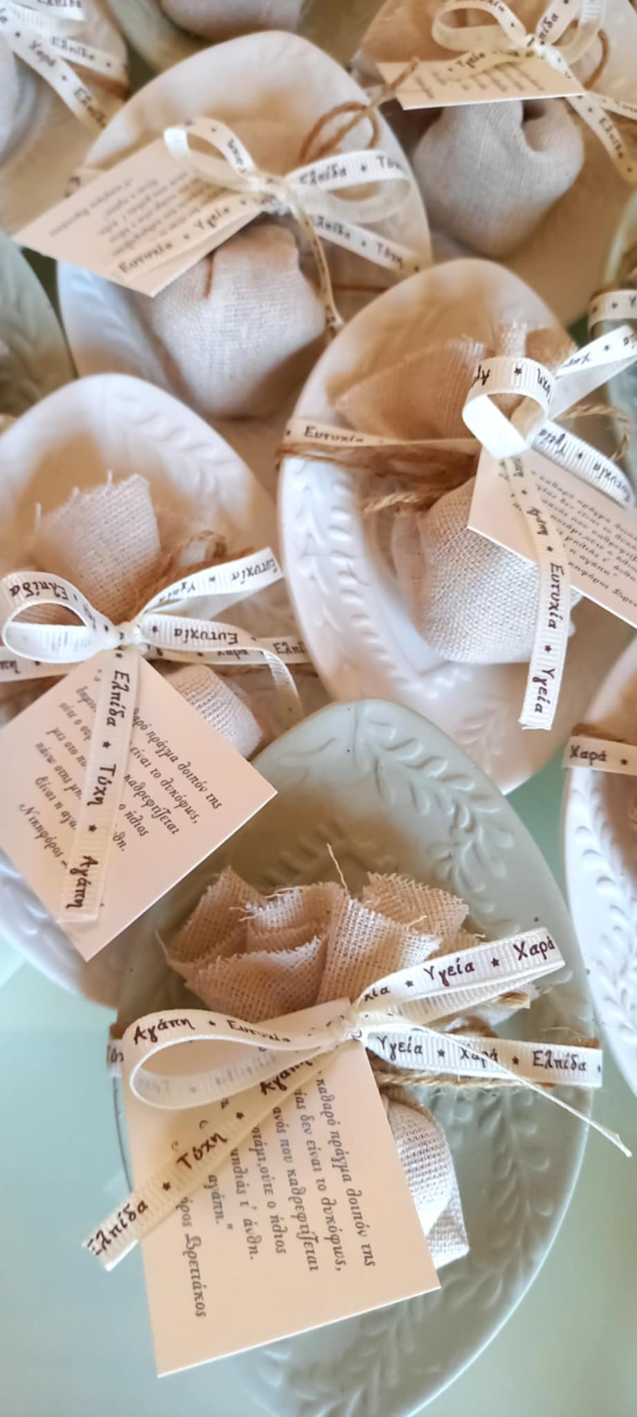 Μπομπονιέρα γάμου - βάπτισης κεραμικό πιατάκι