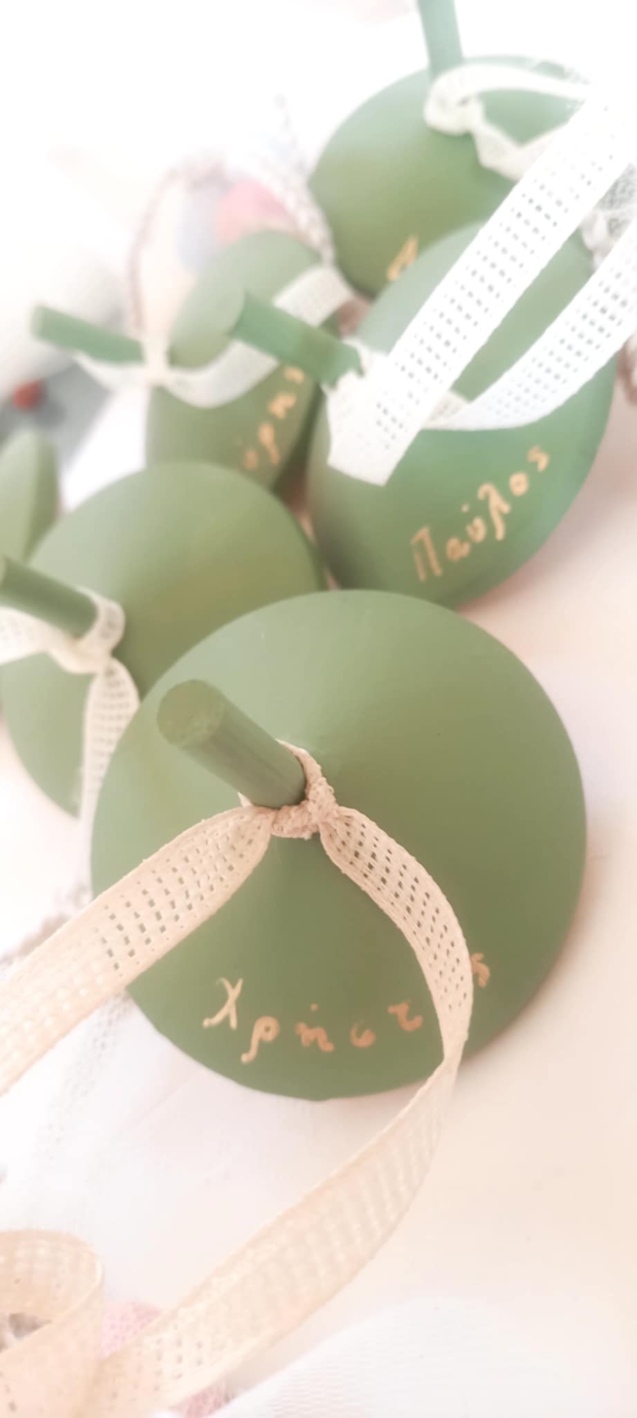 Μπομπονιέρα βάπτισης σβούρα με όνομα