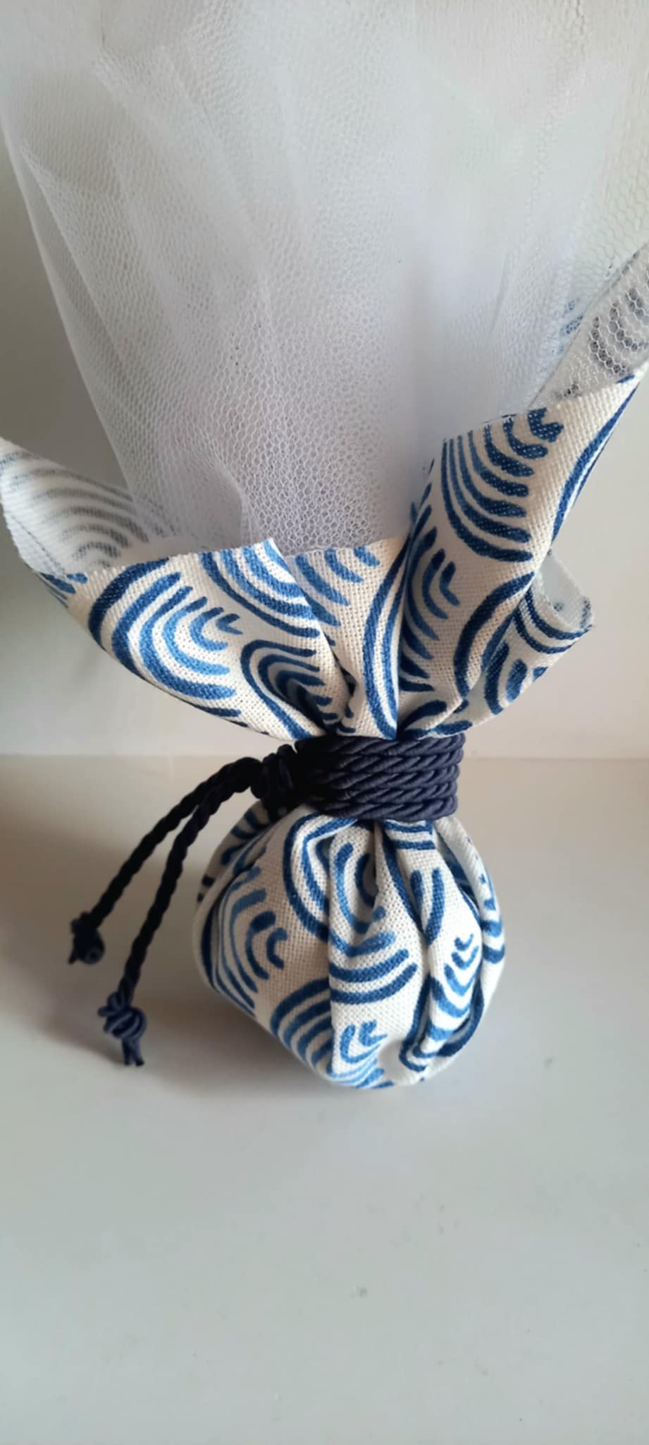 Μπομπονιέρα βάπτισης με μπλε μοτίβο